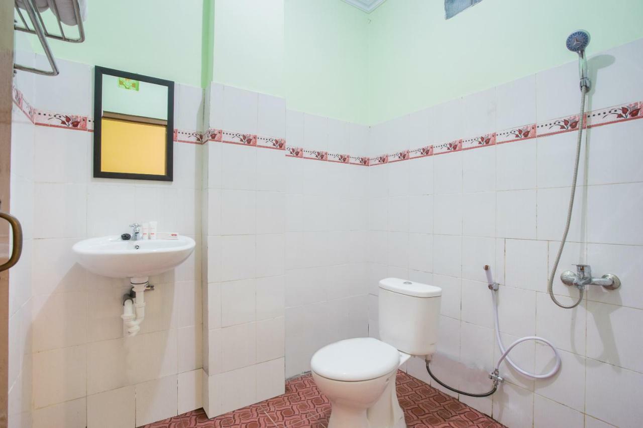 Oyo 1419 Rhona Guest House Syariah Yogyakarta Eksteriør billede